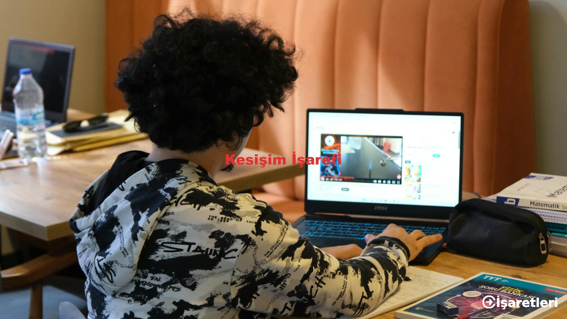 Kesişim İşareti